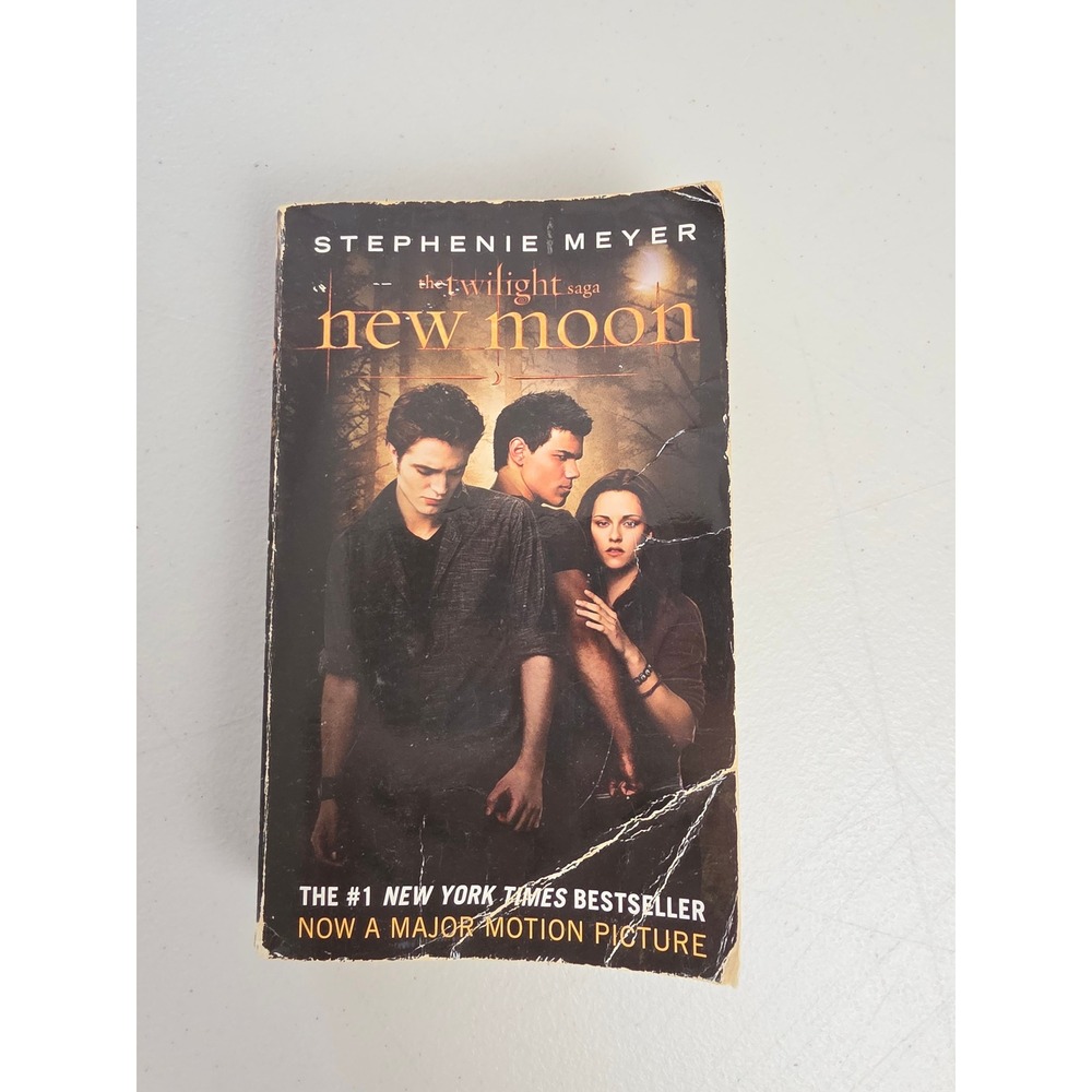 New Moon Stephenie Meyer Twilight Saga Book 2 Movie Tie-in Paperback 2009